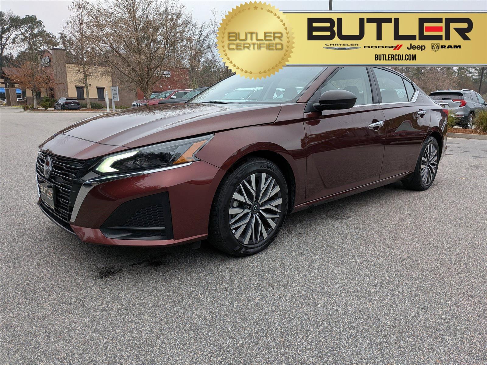 2025 Nissan Altima SV's photo