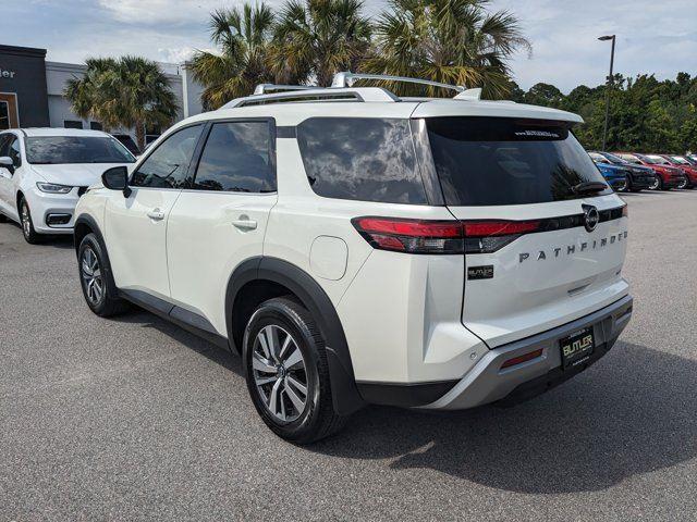 2024 Nissan Pathfinder SL photo 4