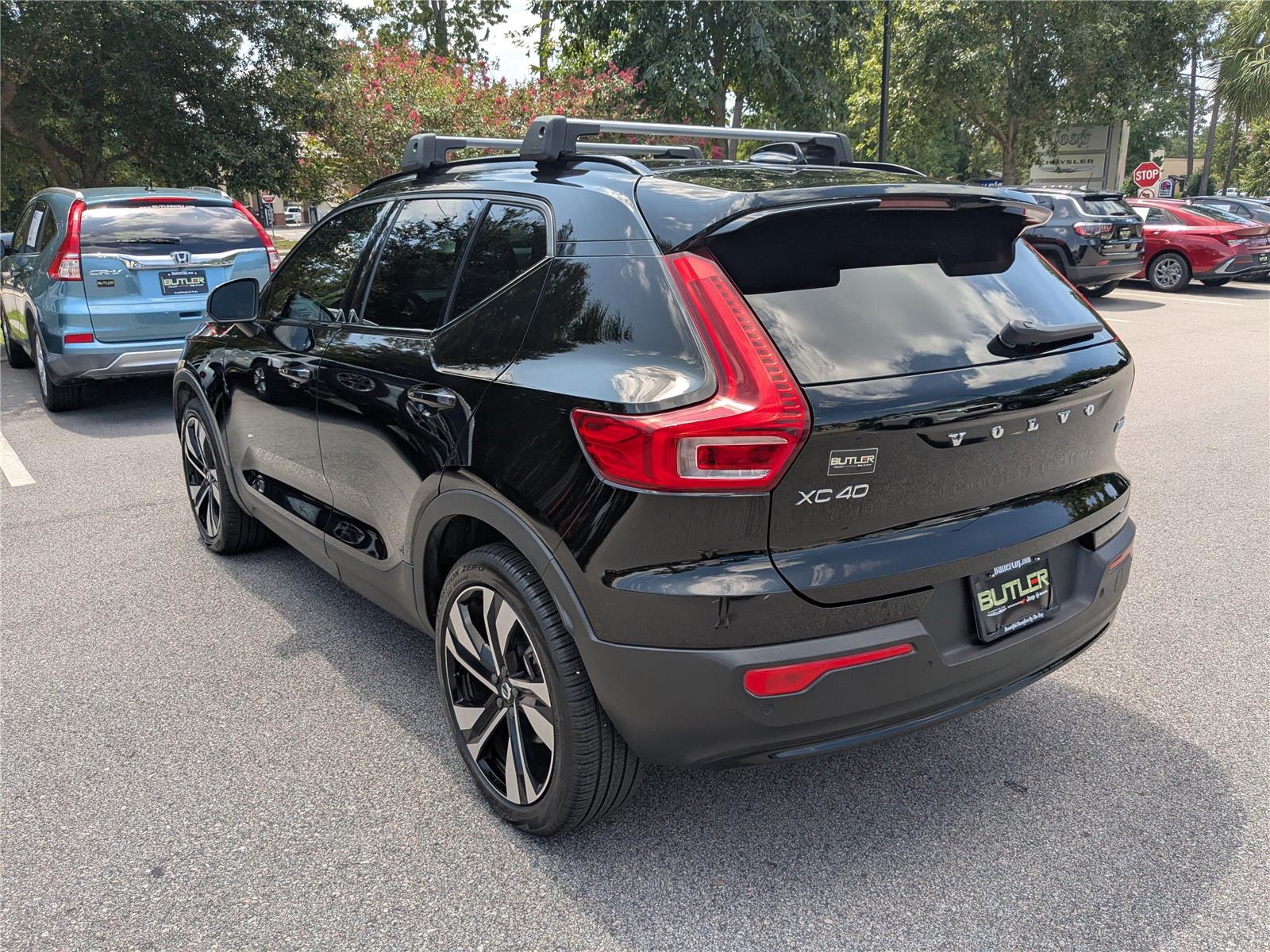 2023 Volvo XC40 Plus photo 4