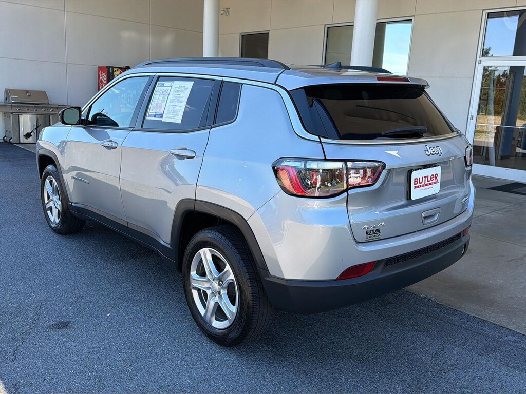 Used 2024 Jeep Compass Latitude SUV