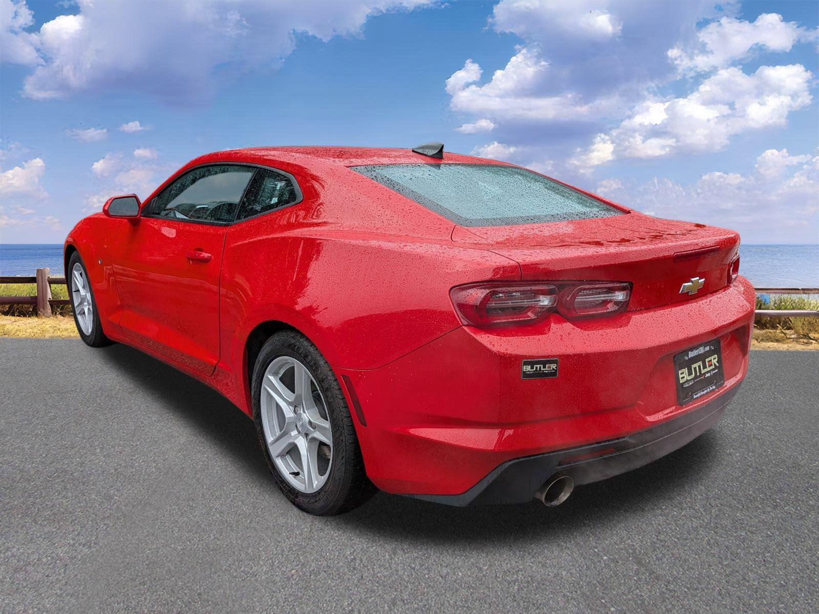 2023 Chevrolet Camaro 1LT photo 3