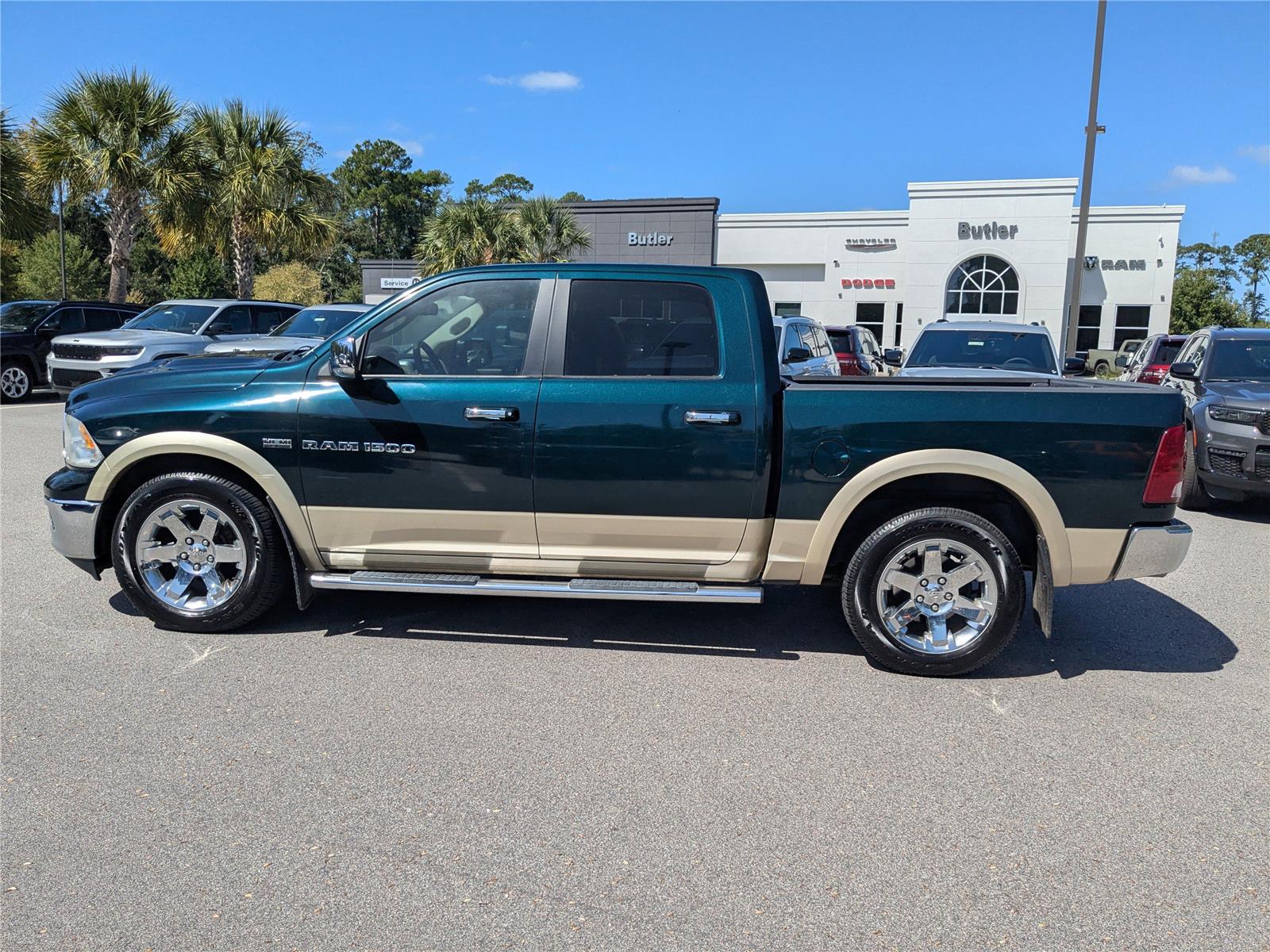 2011 Ram 1500 Laramie photo 3