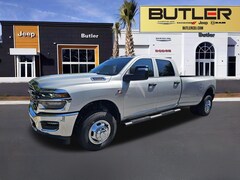 2026 Ram 3500 TRADESMAN CREW CAB 4X4 8' BOX Pickup