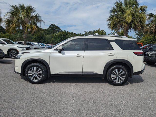 2024 Nissan Pathfinder SL photo 3