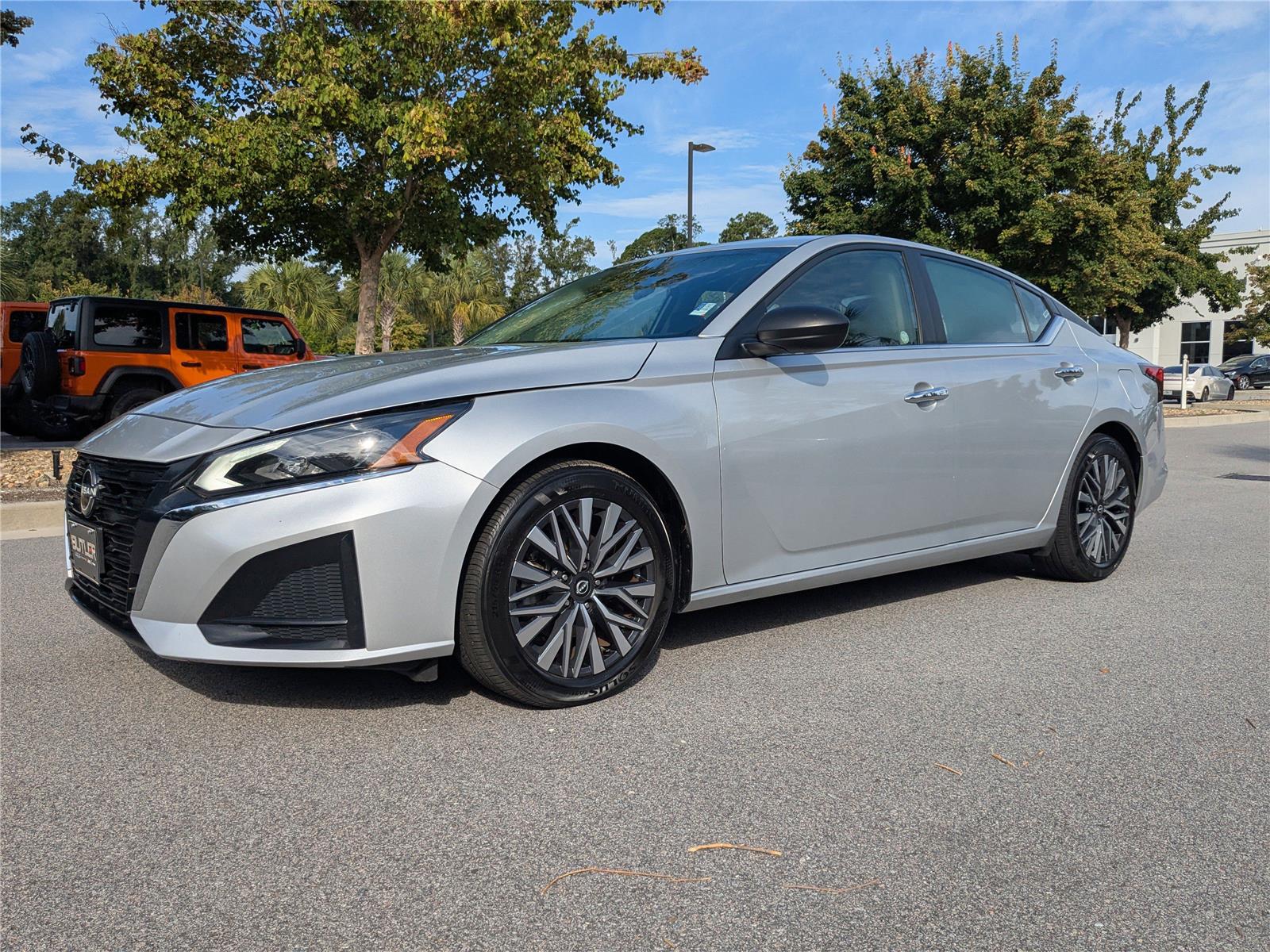 2024 Nissan Altima 2.5 SV photo 2