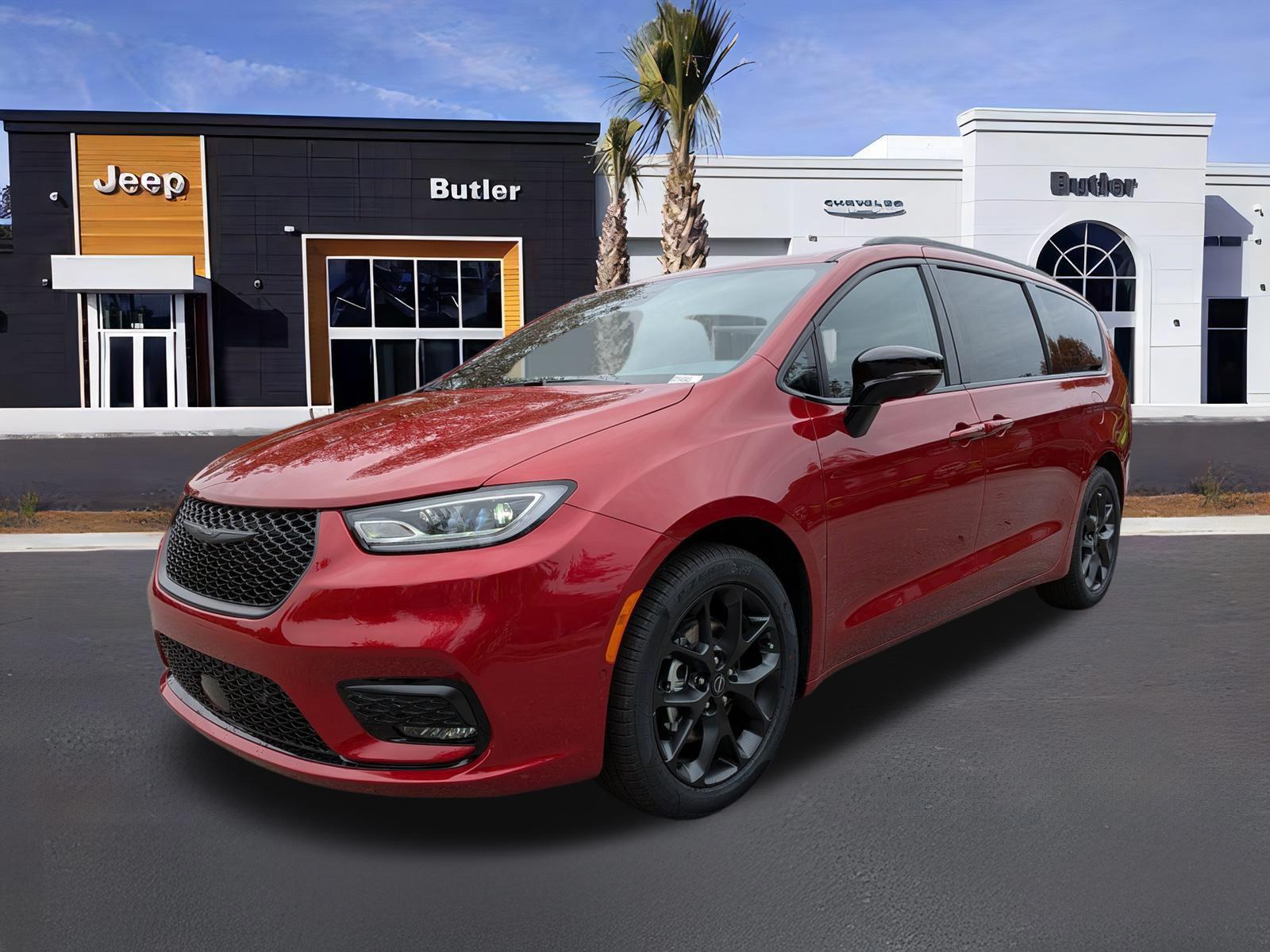 2026 Chrysler Pacifica Select's photo