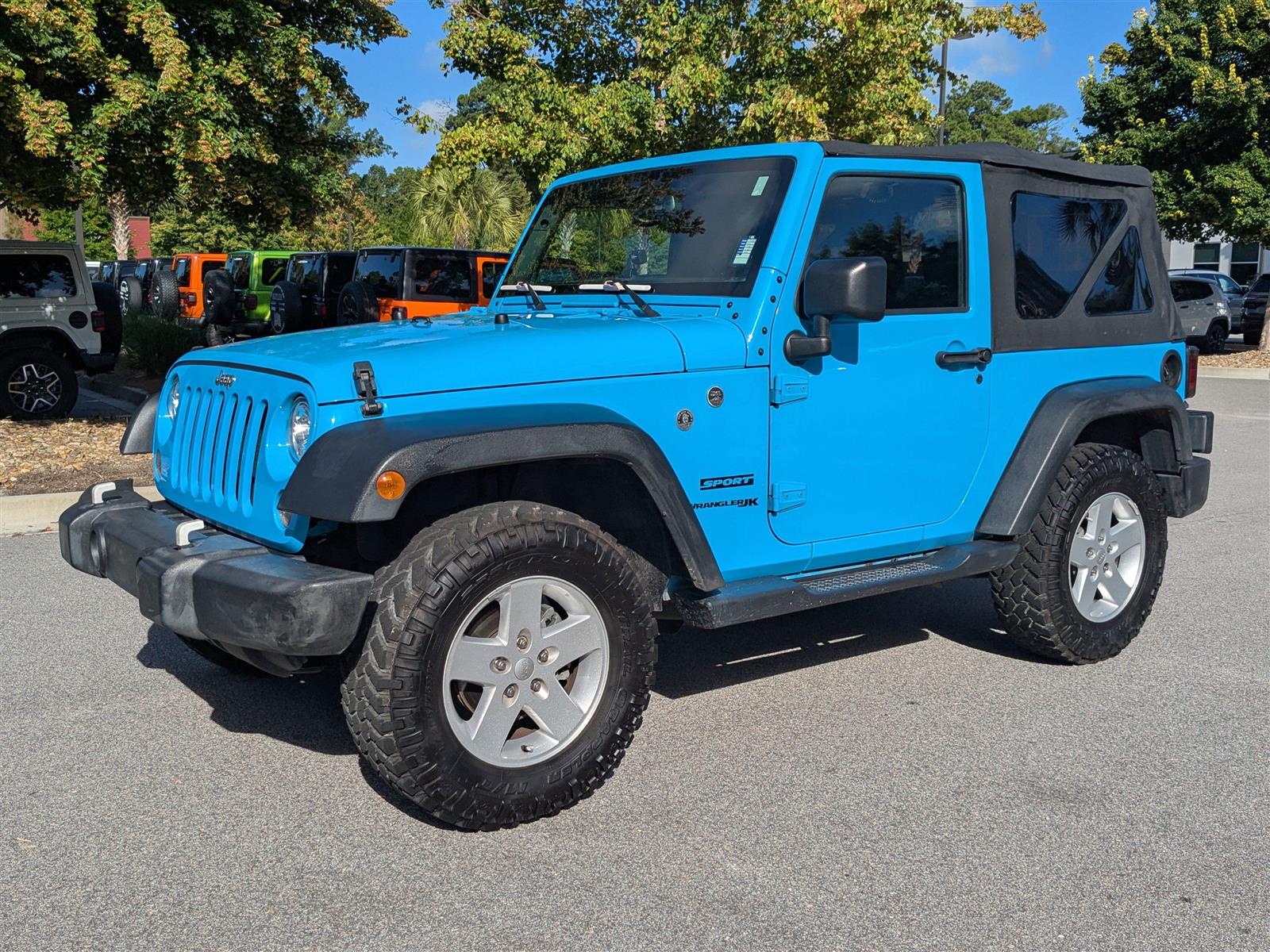 2018 Jeep Wrangler Sport S photo 2