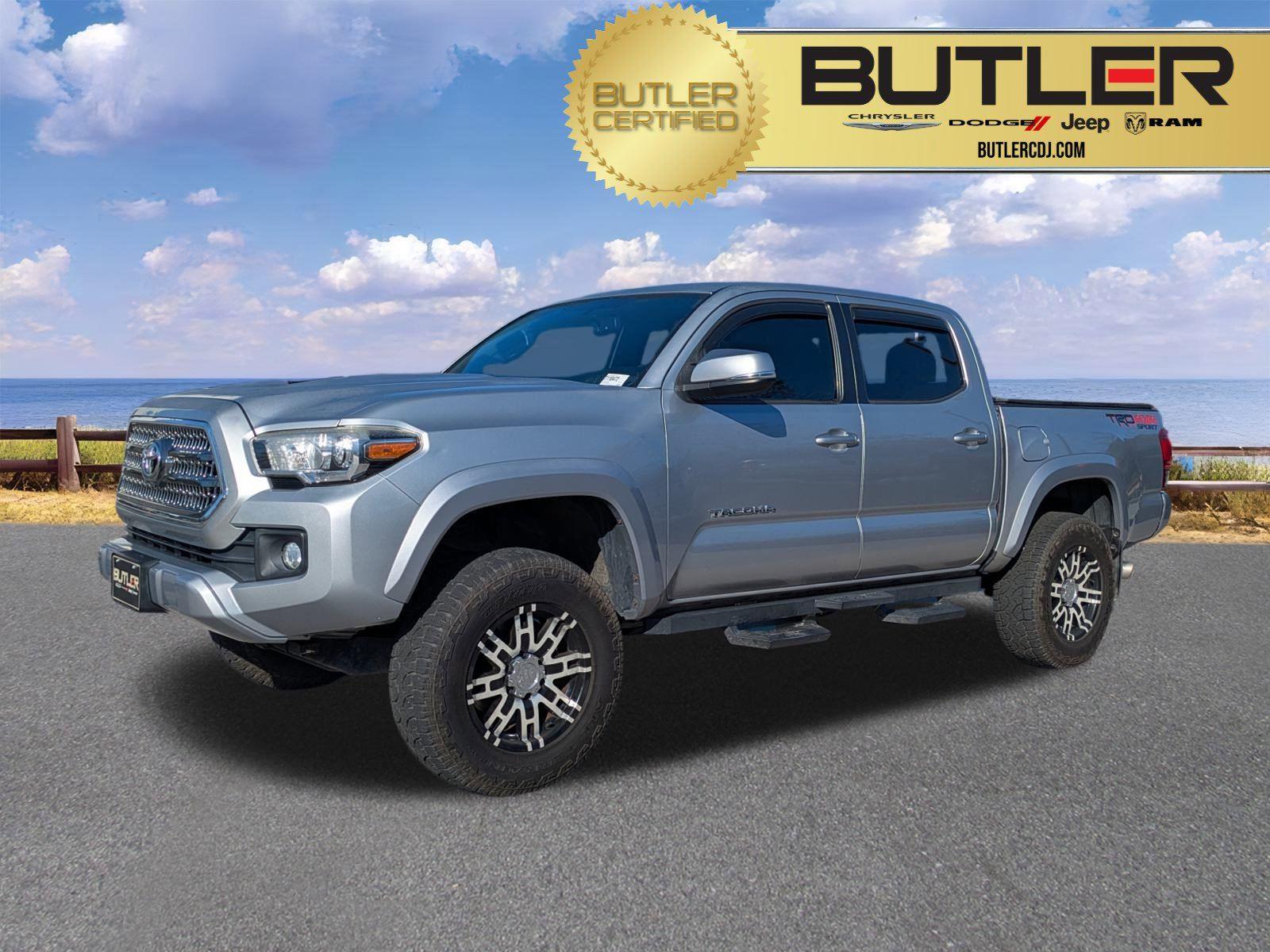 2017 Toyota Tacoma TRD Sport's photo