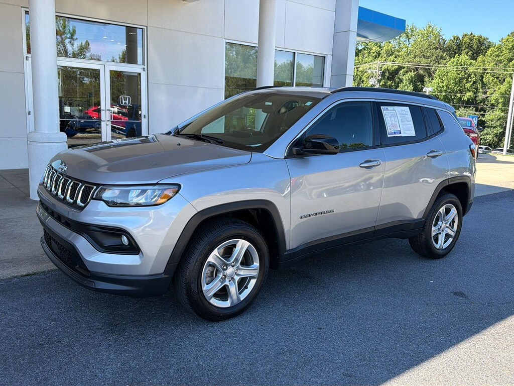 Used 2024 Jeep Compass Latitude SUV