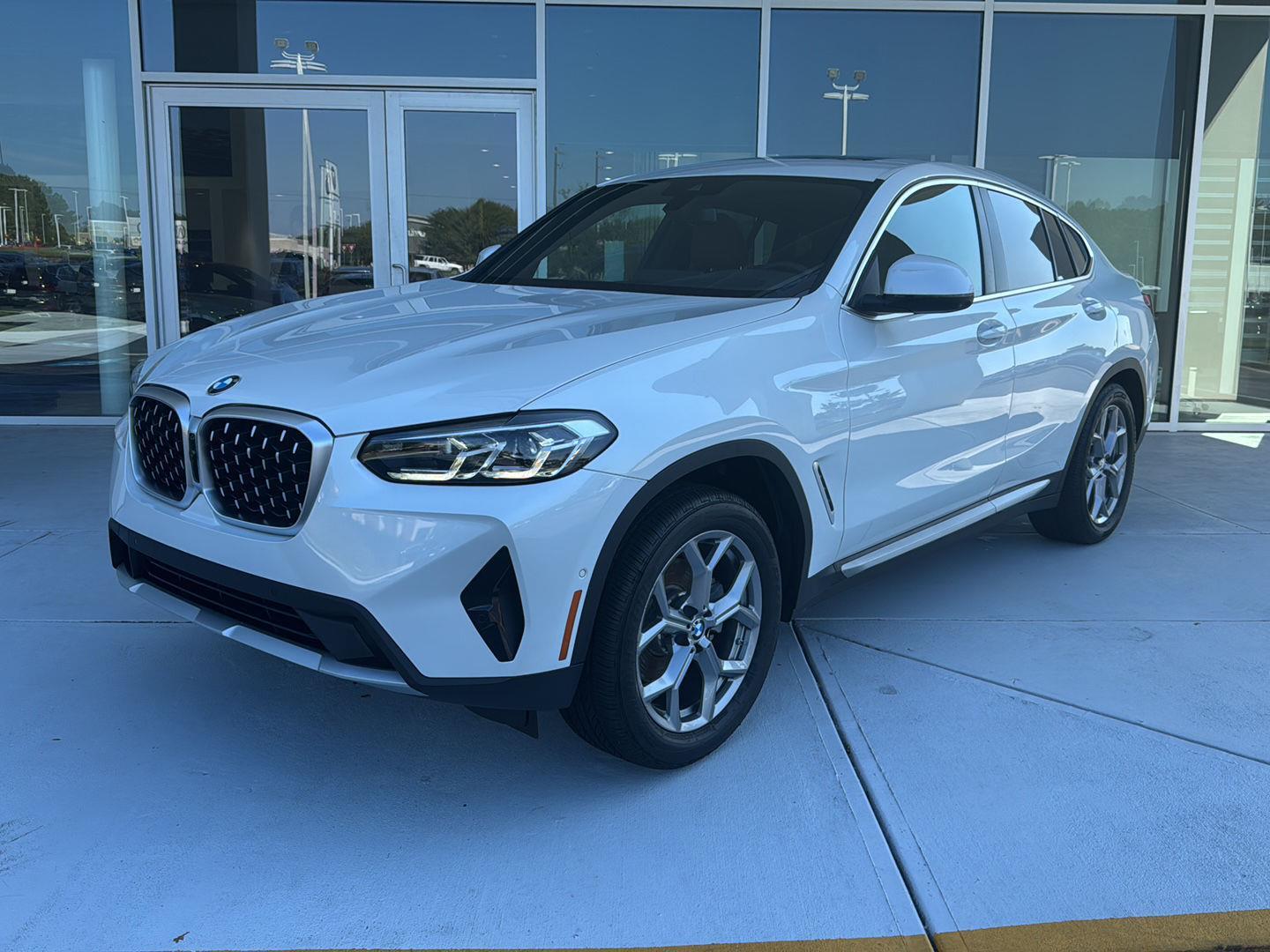 2025 Bmw X4 xDrive30i photo 2
