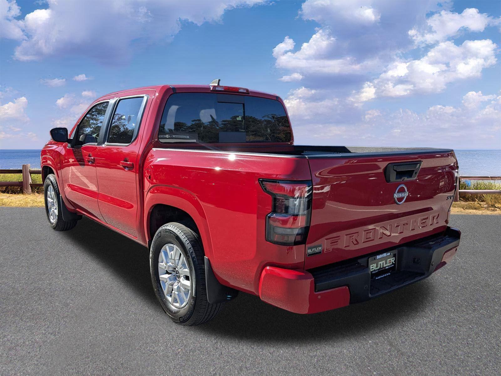 2023 Nissan Frontier SV photo 3