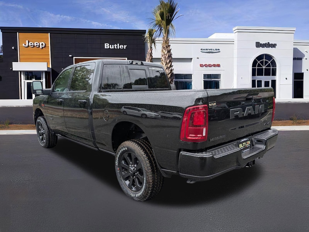 New 2026 Ram 2500 LARAMIE CREW CAB 4X4 6'4 BOX Pickup