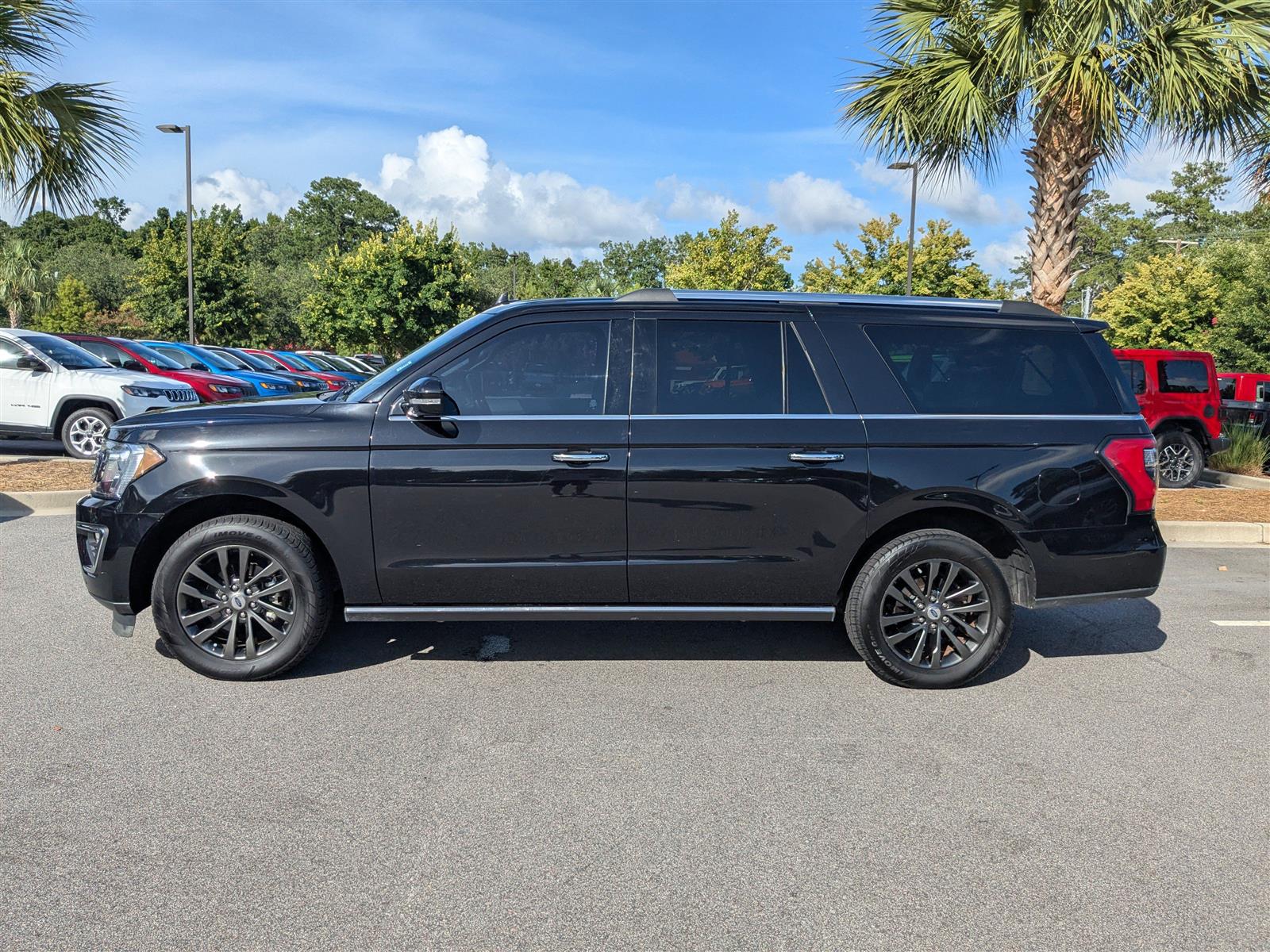 2020 Ford Expedition MAX Limited photo 3