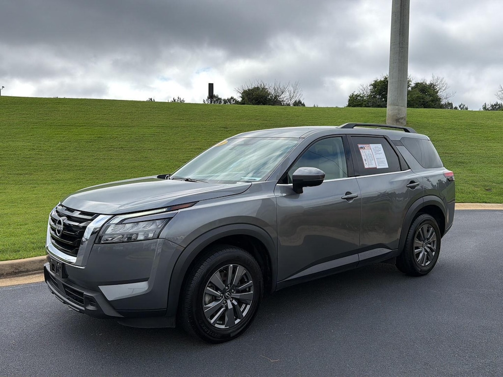 Used 2024 Nissan Pathfinder SV SUV