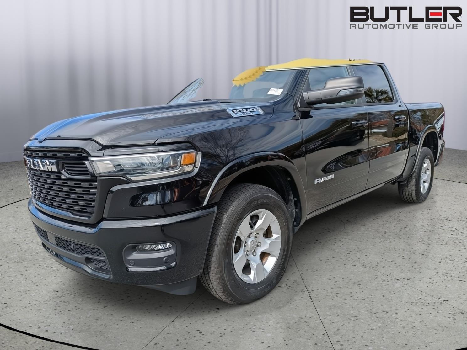 2025 RAM 1500 Big Horn/Lone Star 4x4 Crew Cab 5'7's photo