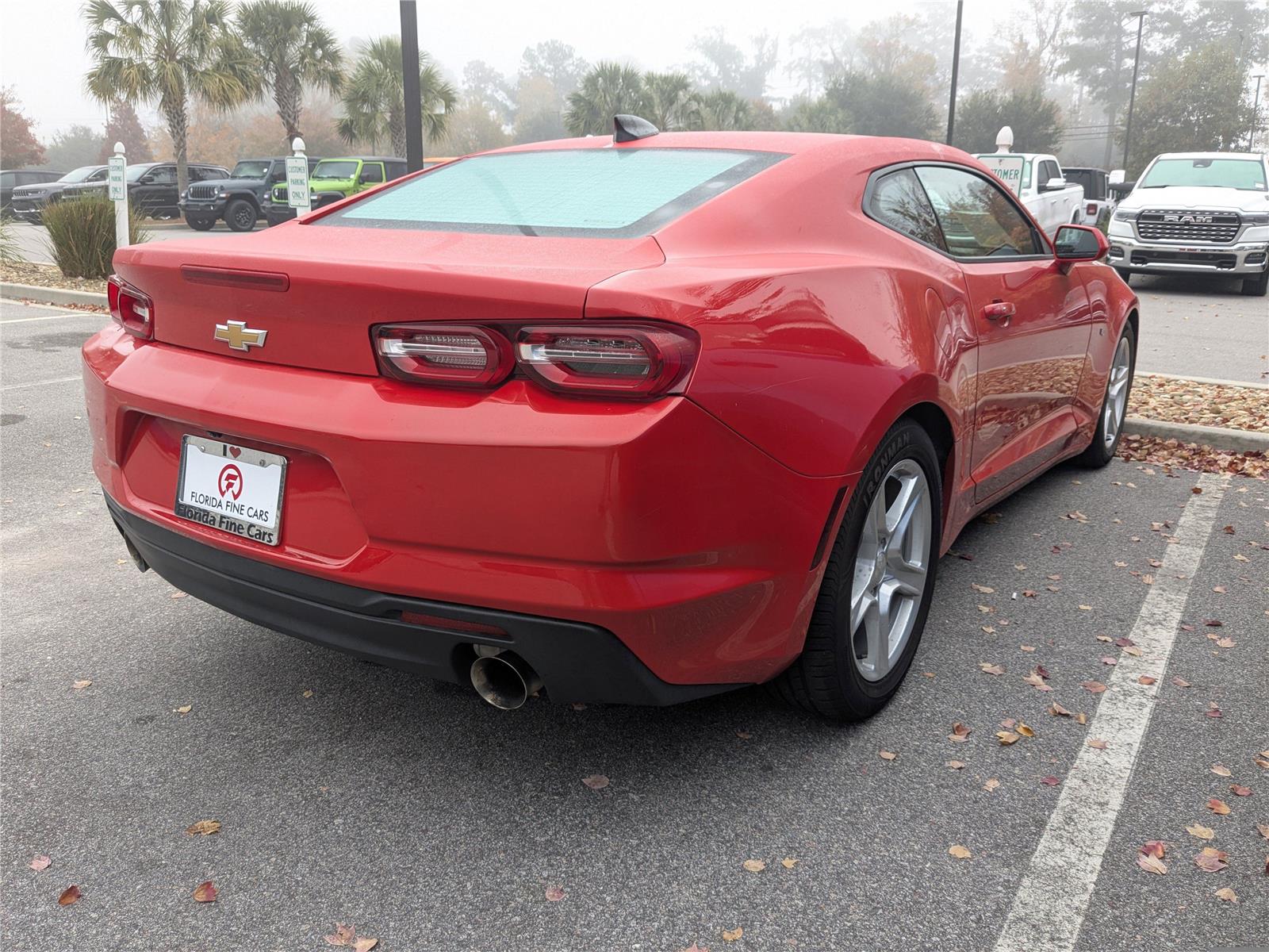 2023 Chevrolet Camaro 1LT photo 3