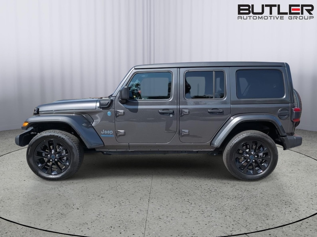 Used 2025 Jeep Wrangler 4xe Sahara SUV