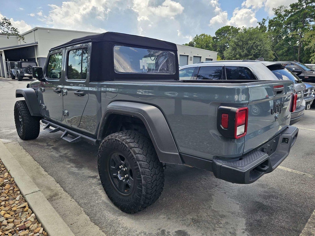 Used 2024 Jeep Gladiator Sport Truck