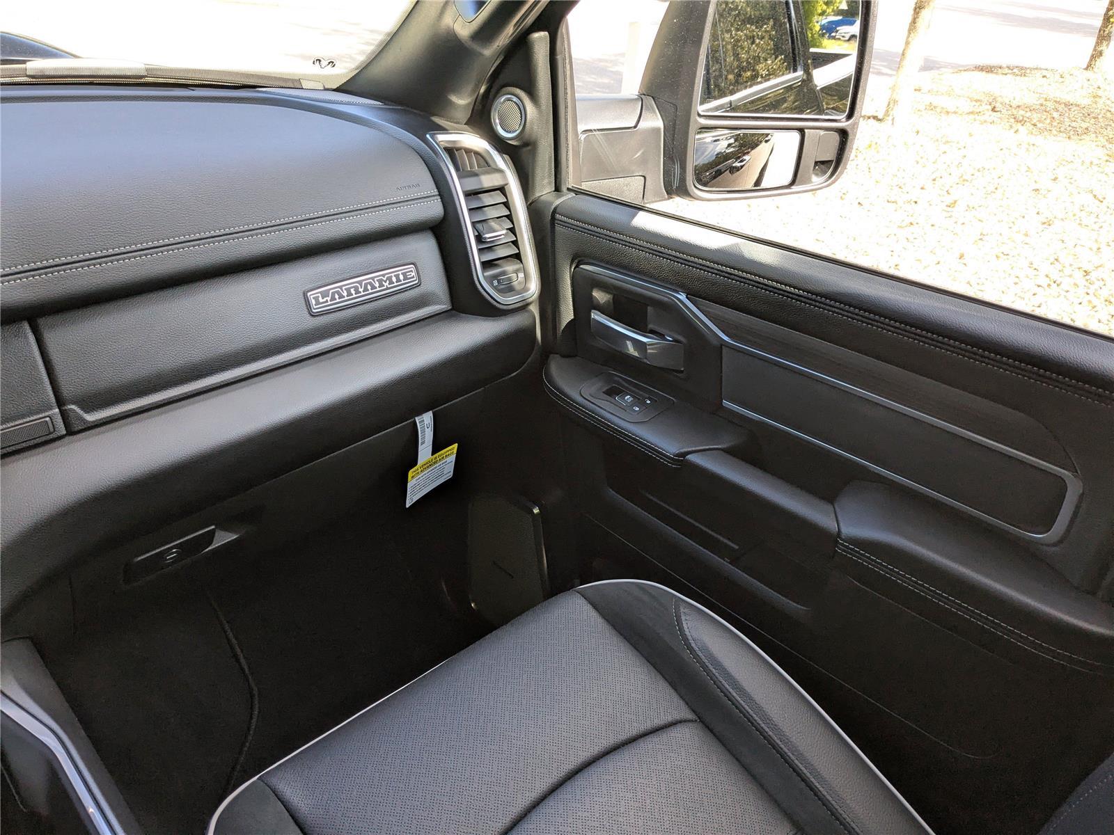2026 RAM 2500 Laramie - Photo 17