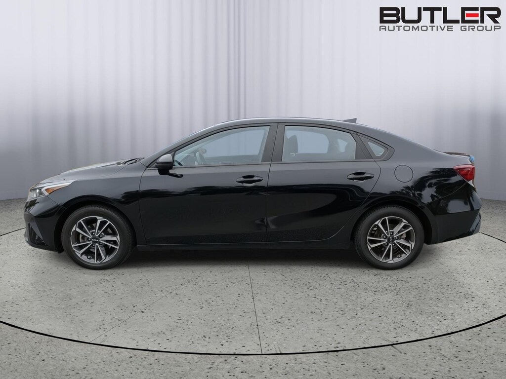 Used 2023 Kia Forte LXS Sedan
