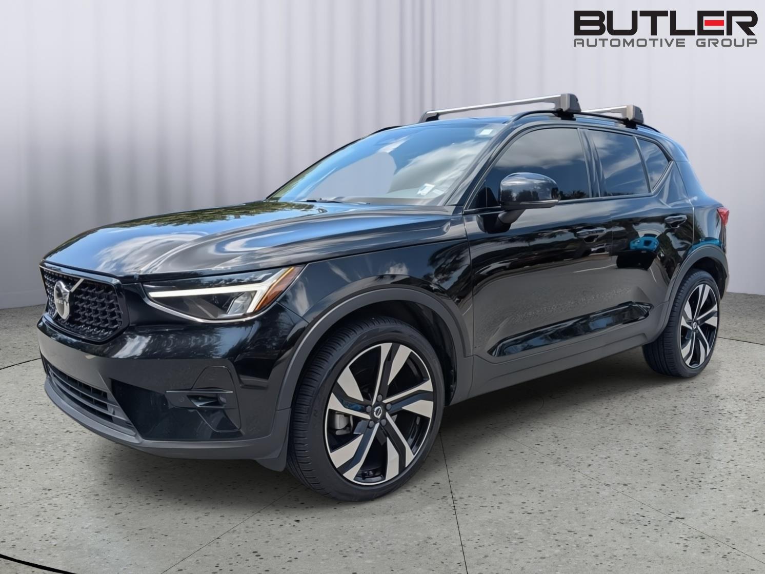 2023 Volvo XC40 Plus's photo