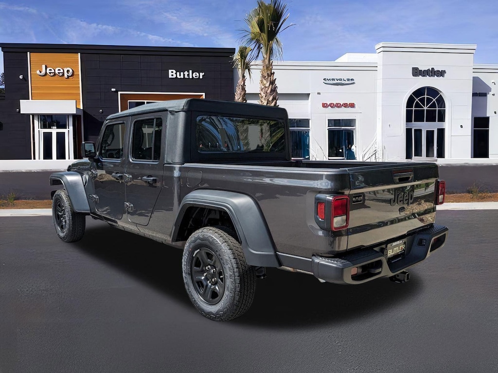New 2025 Jeep Gladiator SPORT 4X4 Pickup