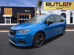 2026 Chrysler Pacifica SELECT Passenger Van