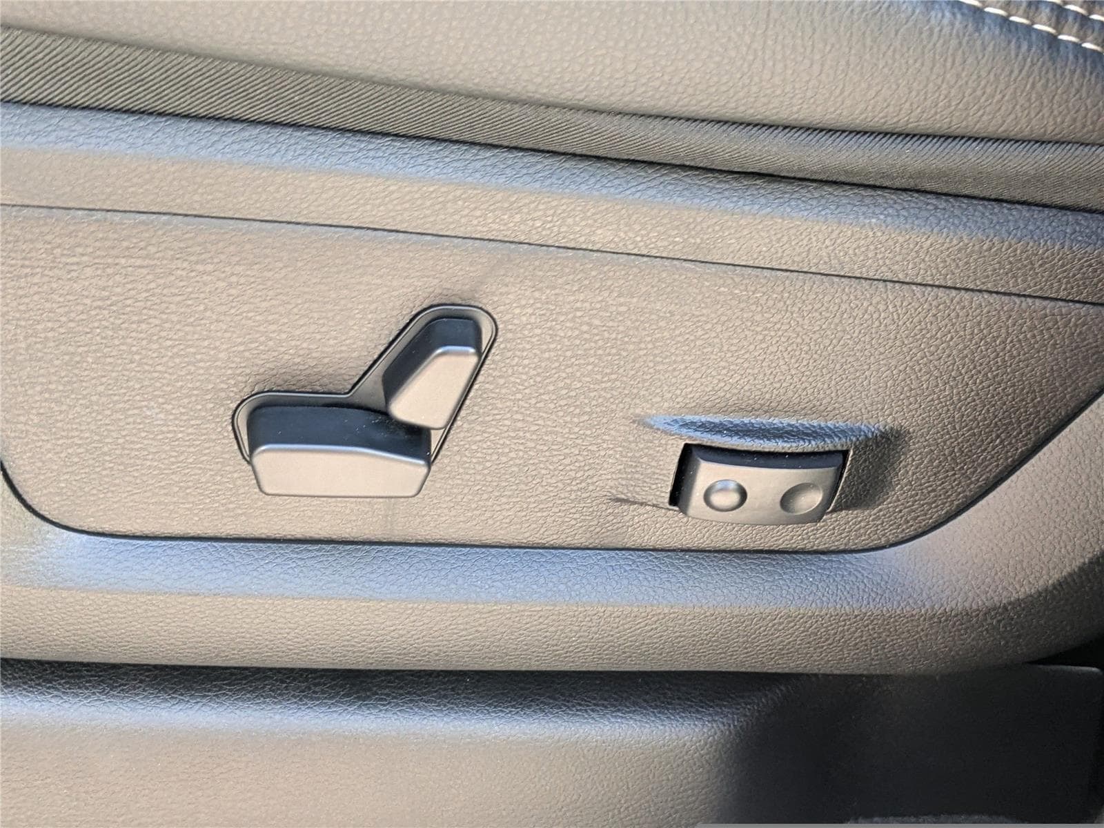 2026 RAM 2500 Laramie - Photo 20