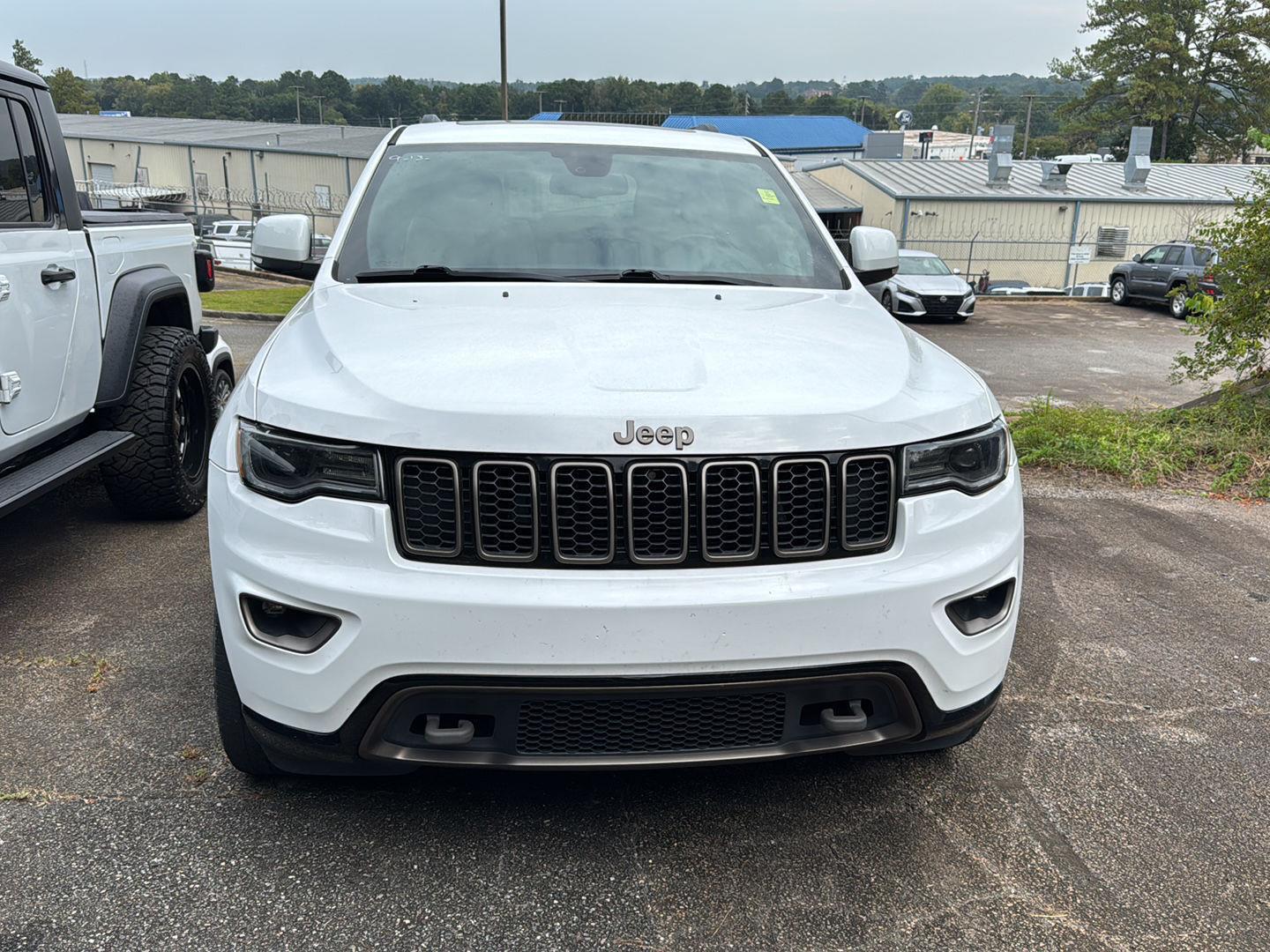 2016 Jeep Grand Cherokee Limited photo 2