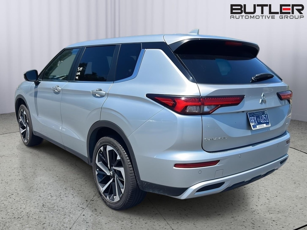 Used 2024 Mitsubishi Outlander SE SUV