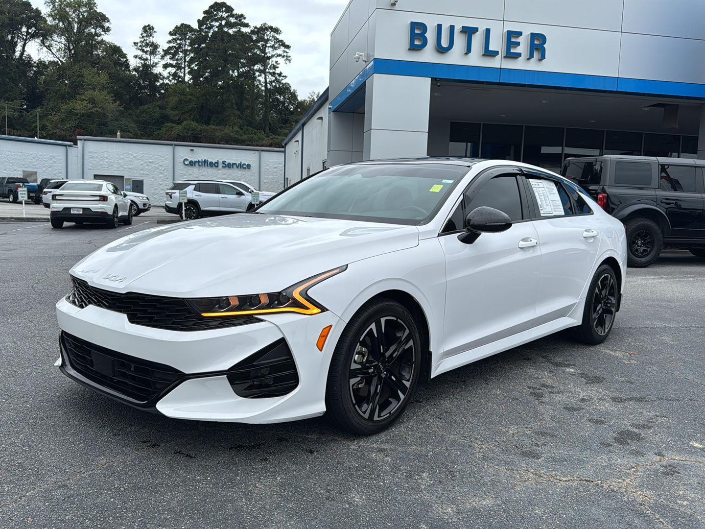 2022 Kia K5 GT-Line photo 2