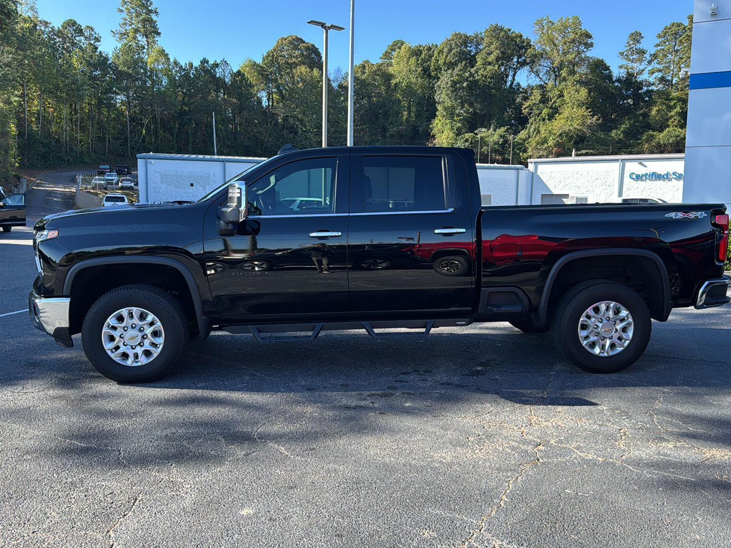 2024 Chevrolet Silverado 2500HD LTZ photo 3