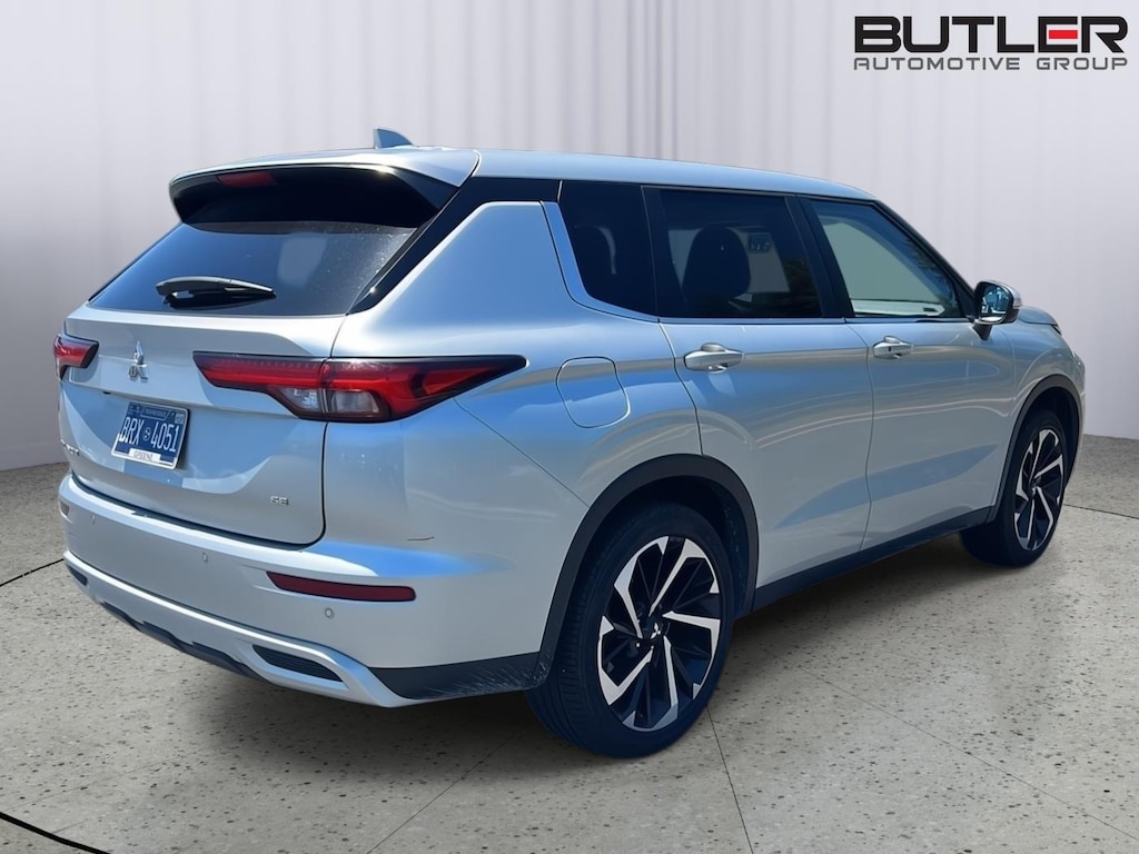 Used 2024 Mitsubishi Outlander SE SUV