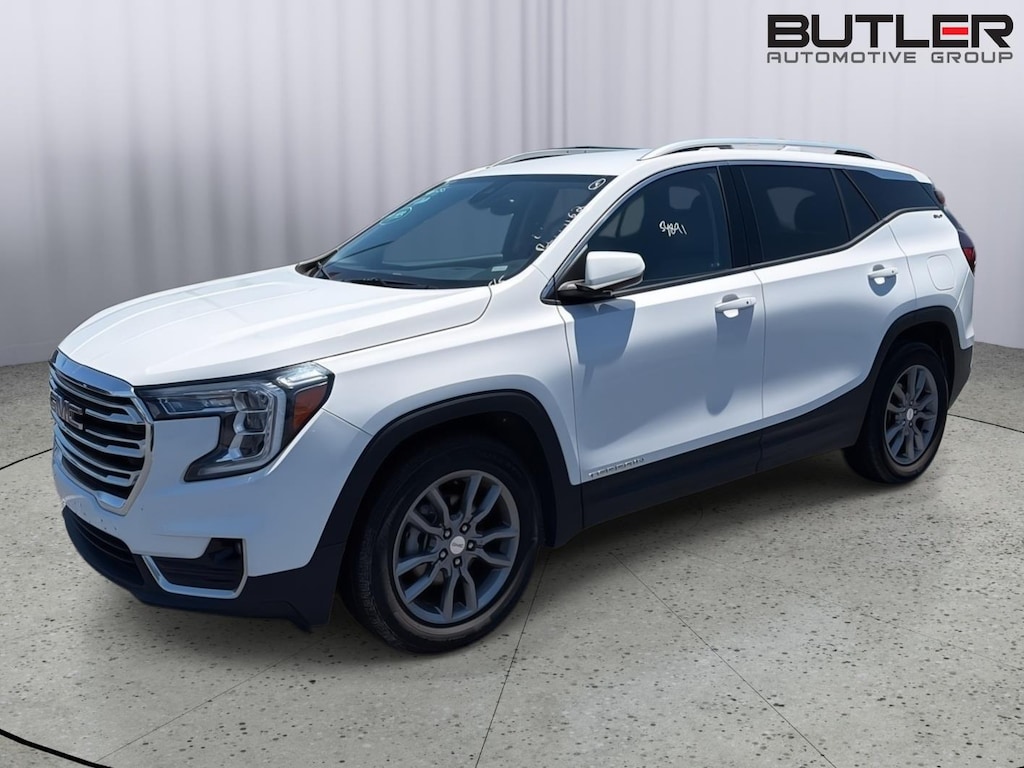 Used 2024 GMC Terrain SLT SUV