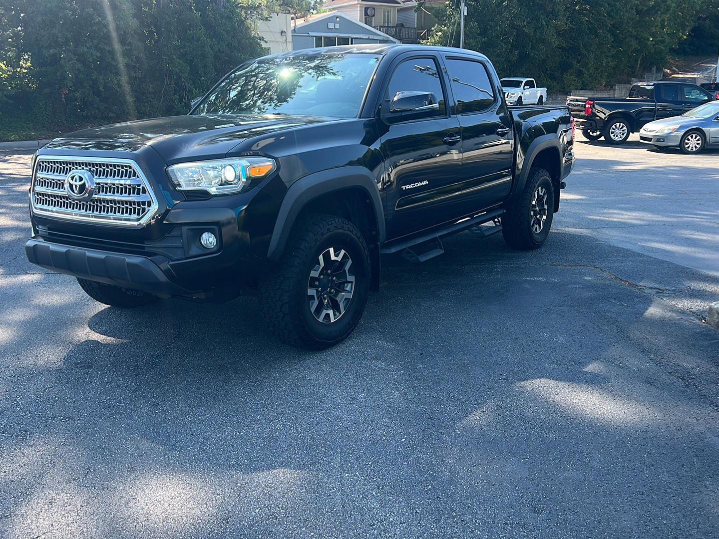 2017 Toyota Tacoma SR V6 photo 2
