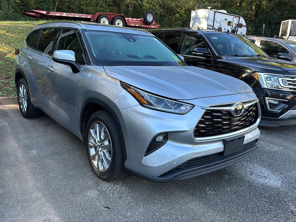 Used 2022 Toyota Highlander Limited SUV