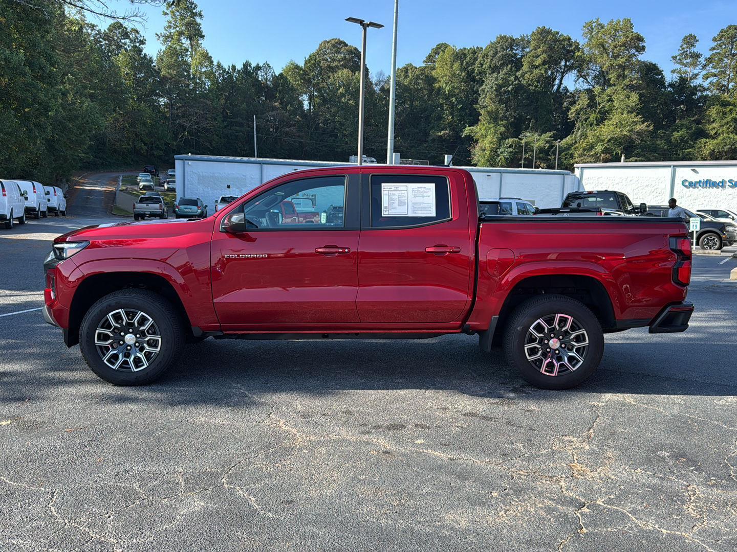 2024 Chevrolet Colorado LT photo 3