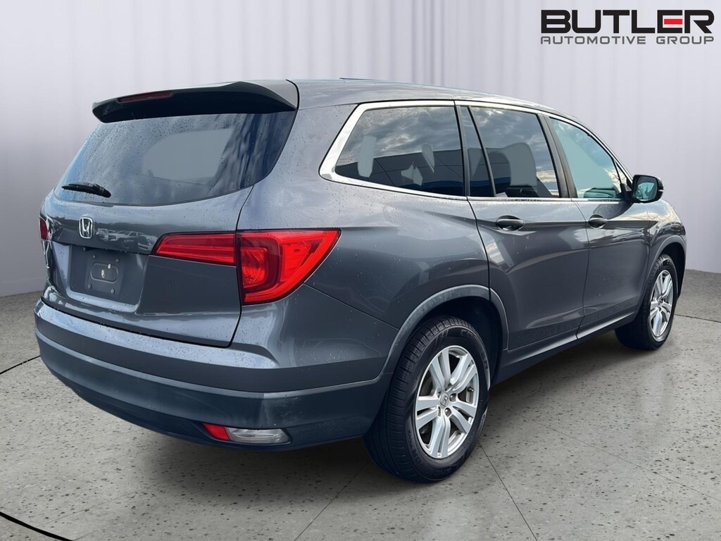 Used 2017 Honda Pilot LX SUV