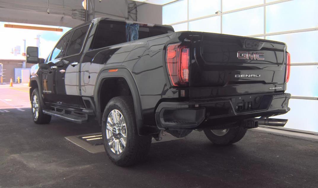 2022 Gmc Sierra 2500 HD Denali photo 3