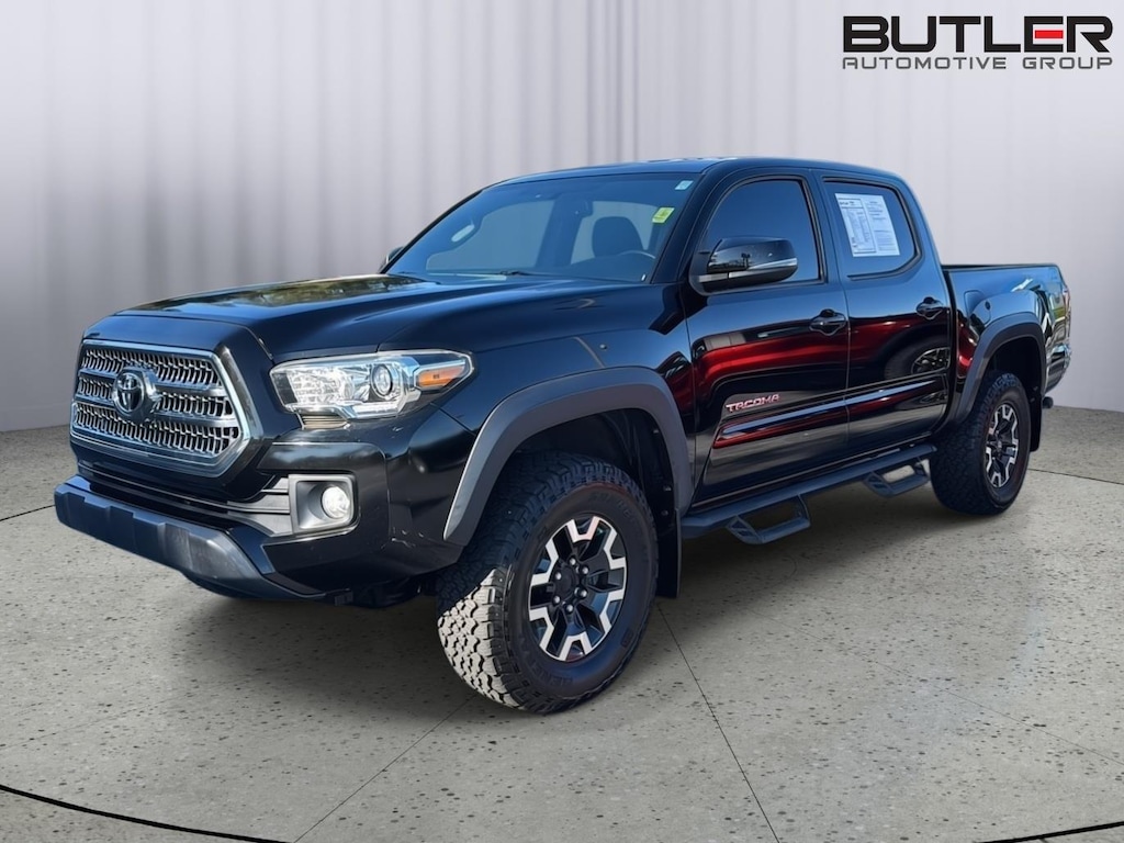 Used 2017 Toyota Tacoma SR V6 Truck