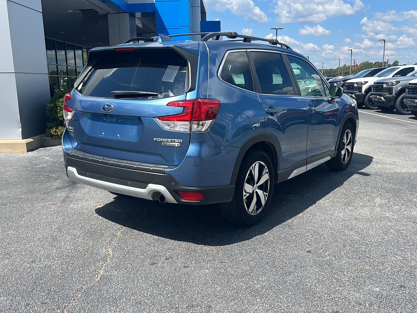 2020 Subaru Forester Touring photo 2