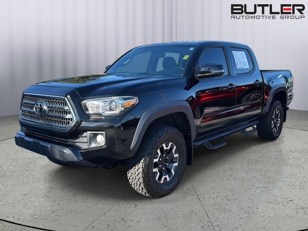 Used 2017 Toyota Tacoma SR V6 Truck
