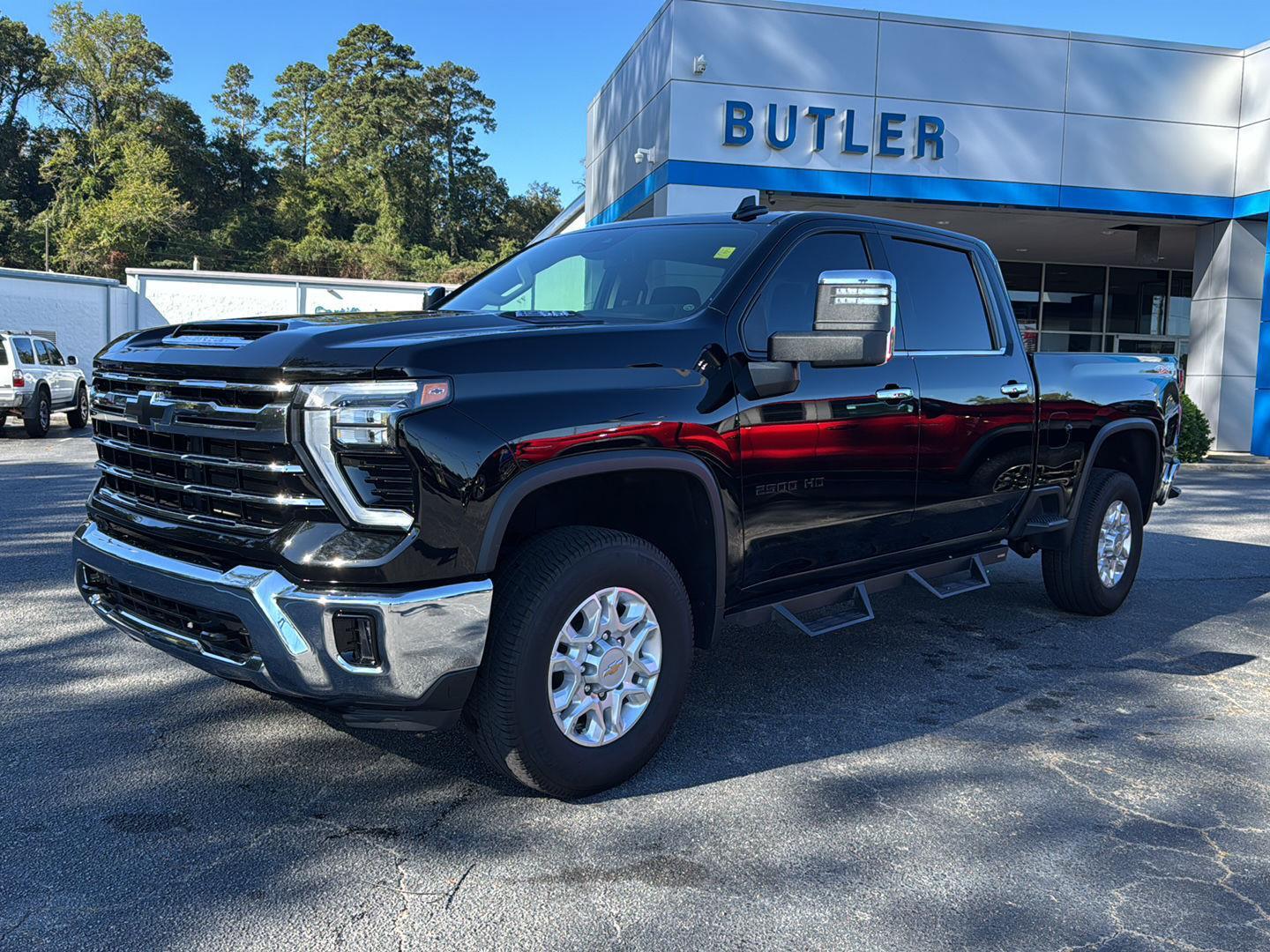2024 Chevrolet Silverado 2500HD LTZ photo 2