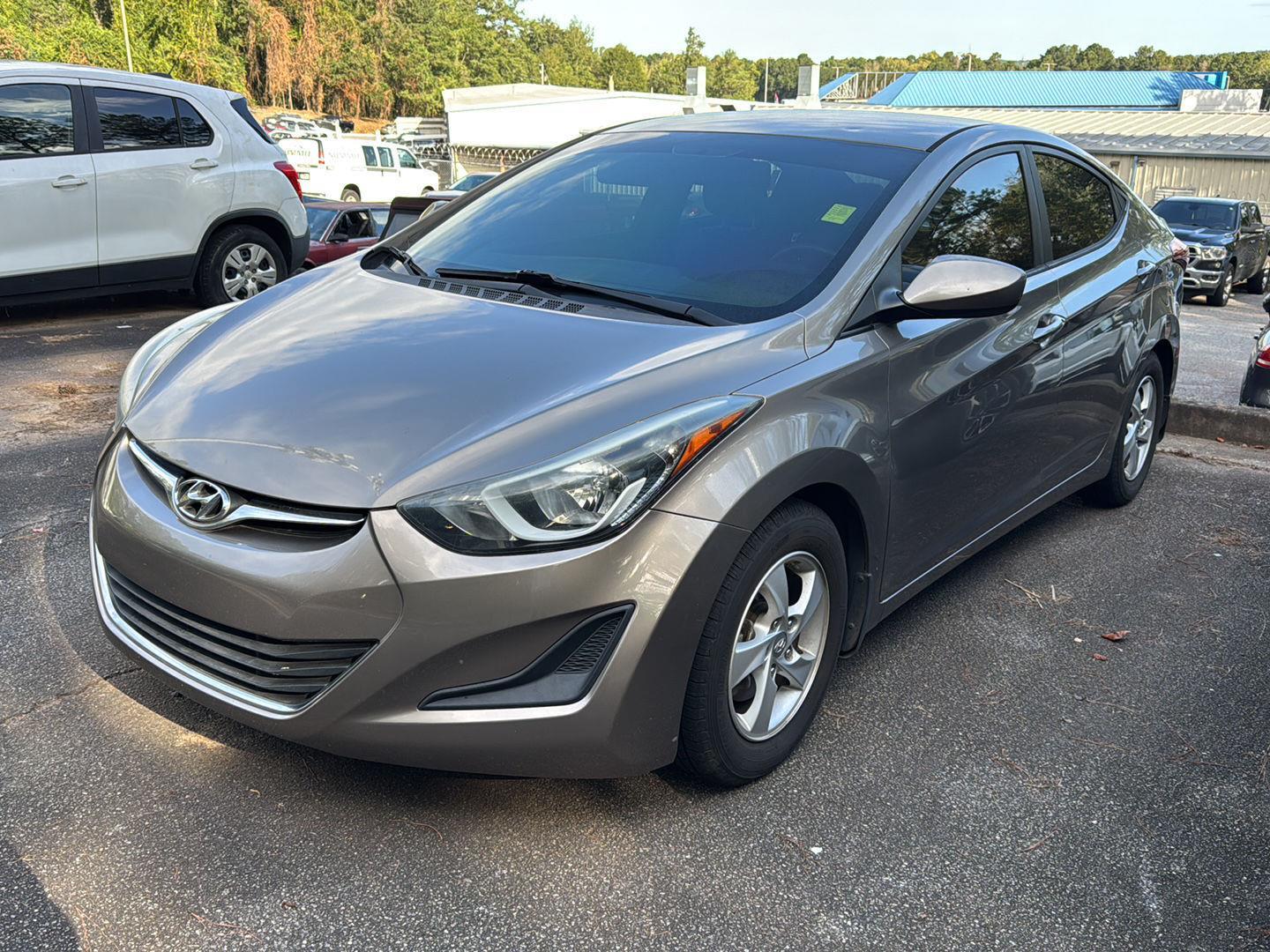2015 Hyundai Elantra SE photo 2