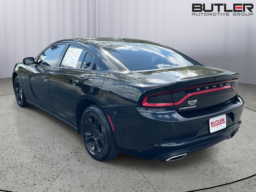 Used 2019 Dodge Charger SXT Sedan