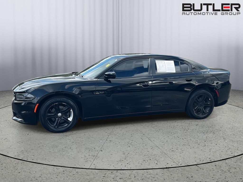 Used 2019 Dodge Charger SXT Sedan