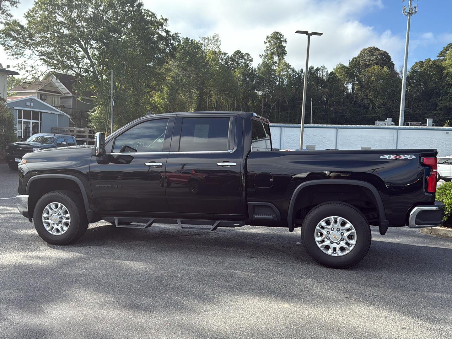 2024 Chevrolet Silverado 2500HD LTZ photo 2