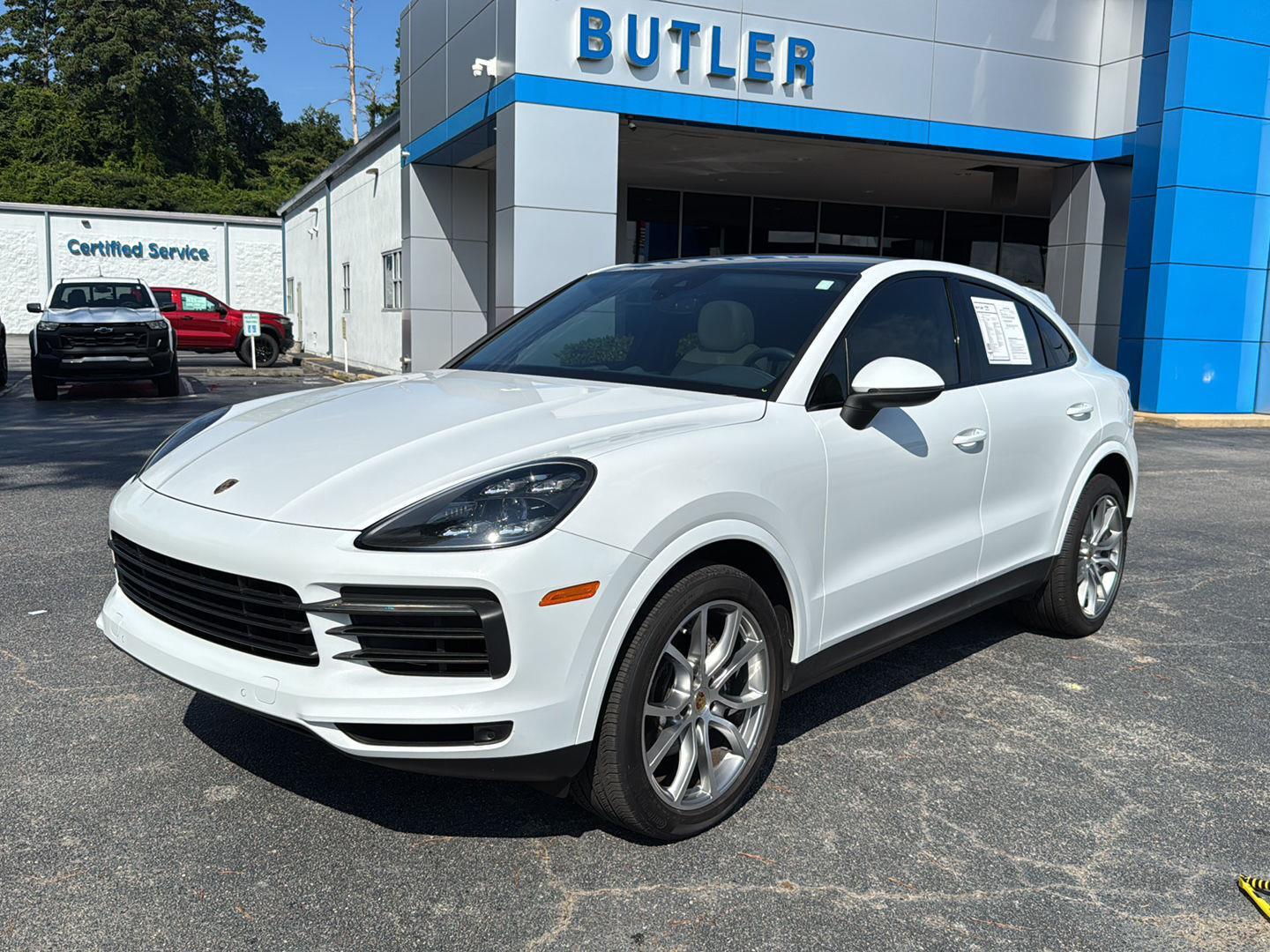 2020 Porsche Cayenne Coupe photo 2