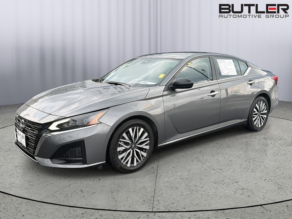Used 2024 Nissan Altima 2.5 SV Sedan