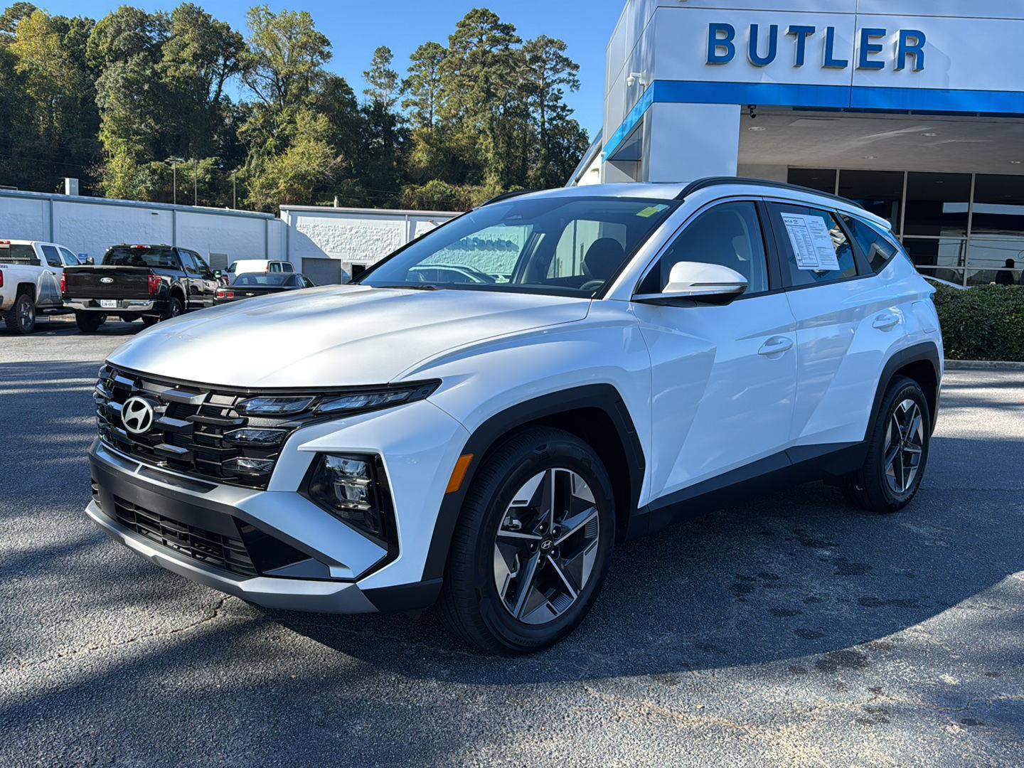 2025 Hyundai Tucson SEL Convenience photo 2